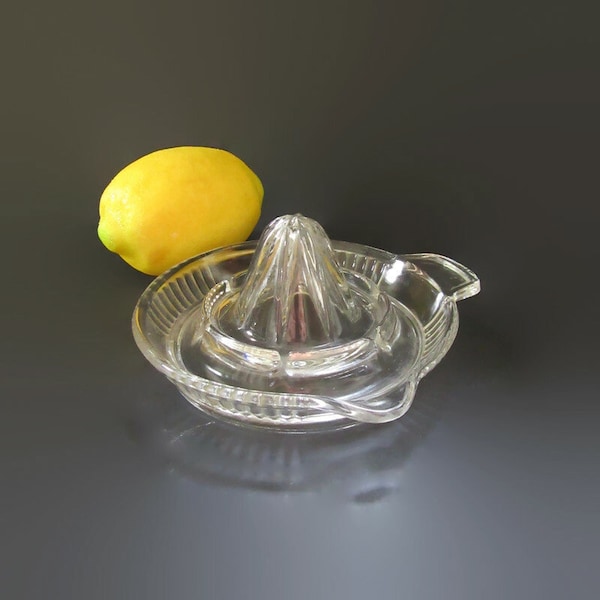 Glass Juicer; Clear Glass Juicer, Small Juicer, Small Reamer, Citrus Juicer, Citrus Reamer