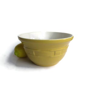 Longaberger Pottery Woven Traditions Butternut Yellow  Mixing Bowl; Longaberger Woven Traditions, Longaberger Butternut, Yellow Mixing Bowl