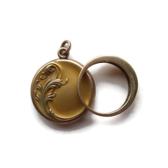Wightman & Hough Art Nouveau Sweetheart Locket; Antique Locket, Antique Art Nouveau Jewelry, Antique Art Nouveau Sweetheart Locket