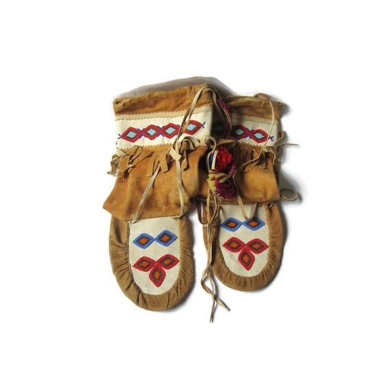 Northern Plains High Top Mocassins, Beaded Regalia, Contemporary Powwow Boots