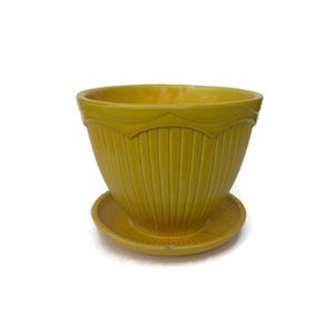Mount Clemens (McCoy Pottery) Planter; Mount Clemens Planter, McCoy Planter, Mount Clemens Plant Pot, McCoy Plant Pot, Yellow Planter