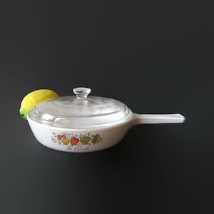 Corning Ware Spice Of Life Skillet; Corning Skillet, Corning Ware Skillet, Corning Ware P-83-B With Pyrex Lid P-93-C