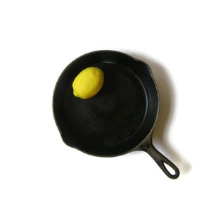 Wagner Ware Skillet 1058, 1924-1935; Cast Iron Skillet, Antique Cast Iron Skillet, Antique Cast Iron Cookware, Heat Ring Cast Iron Skillet