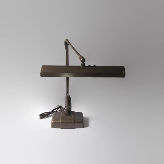 Vintage Dazor Floating Fixture Task Lamp, Model 2324, Industrial