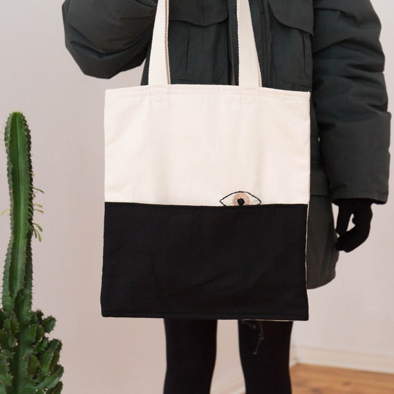 minimalist tote bag