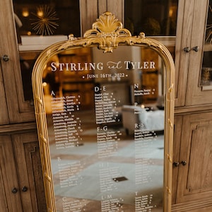 Adesivi per il piano dei tavoli da matrimonio in ordine alfabetico • Tabella dei posti a sedere con specchio fai da te