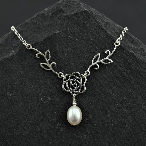 Collier de perles rose d'Écosse, bijoux en argent sterling. Bijoux d'été collier rose blanche. Collier de mariage Bijoux de fleurs Cadeaux écossais