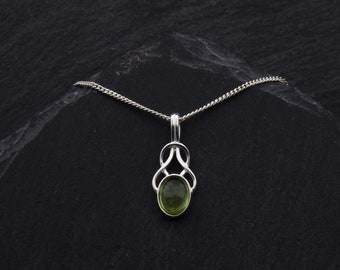 Celtic Knot Peridot Necklace Sterling Silver Outlander Jewelry. Elven Necklace Witch Jewelry Birthday Gift. Celtic Pendant Scottish Jewelry
