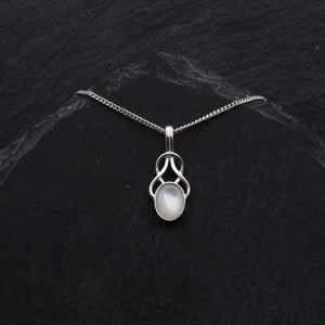 Keltischer Knoten Perlmutt Halskette Sterling Silber Scottish Schmuck. Hexe Halskette Elfen Schmuck Geschenk. Keltische Halskette Outlander Schmuck