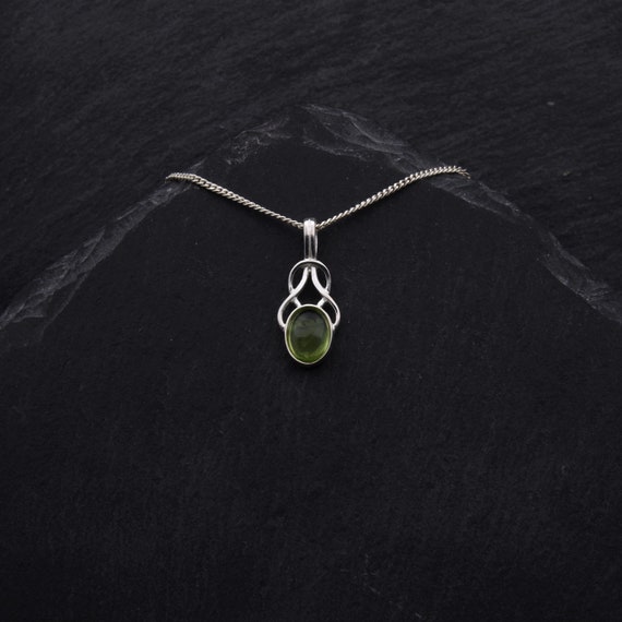 Celtic Knot Peridot Necklace Sterling Silver Outlander Jewelry. Elven Necklace Witch Jewelry Birthday Gift. Celtic Pendant Scottish Jewelry