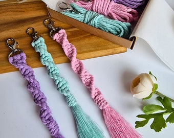 Mini craft kit, Beginners Macrame Keychain DIY Kit, Make your own set, Mini crafts, beginner macrame diy kit tutorial, Letterbox gifts