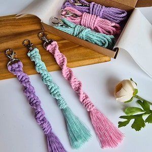 Mini craft kit, Beginners Macrame Keychain DIY Kit, Make your own set, Mini crafts, beginner macrame diy kit tutorial, Letterbox gifts