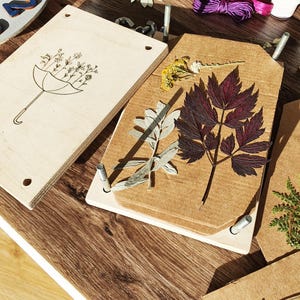 Pressa per fiori in legno personalizzata. Kit creativi per bambini, adolescenti, preadolescenti e adulti. Progetto estivo. Kit portatile per pressa per fiori con nome inciso personalizzato.