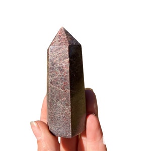 Garnet tower, red crystal generator