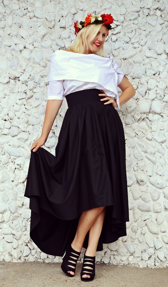 Black skirt white top dress online