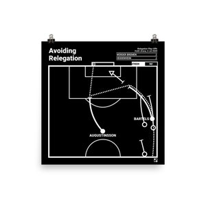 Puede incluir: Una ilustración en blanco y negro de una jugada de fútbol. La ilustración muestra a un jugador pasando el balón a otro jugador que está a punto de marcar un gol. El texto "Avoiding Relegation" está en la parte superior de la ilustración. El texto "Werder Bremen" y "Heidenheim" está en la parte superior de la ilustración. El texto "Augustinsson" y "Bartels" está en el campo. El texto "90'" está en la parte superior de la ilustración.