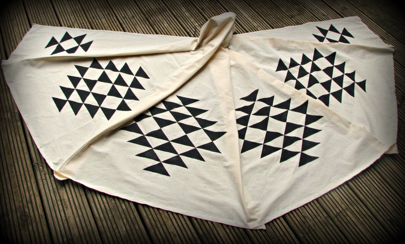 Teepee tent, playtent, handprinted, natural cotton fabric image 4