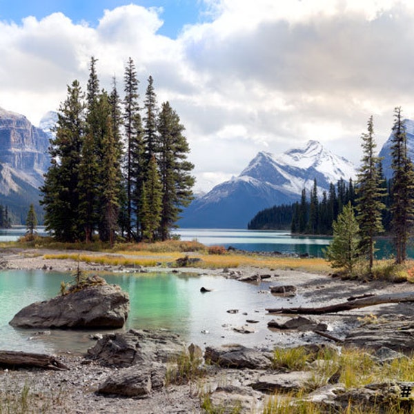 Photographie de paysages naturels, lac Maligne et île Spirit, parc national Jasper, Canada