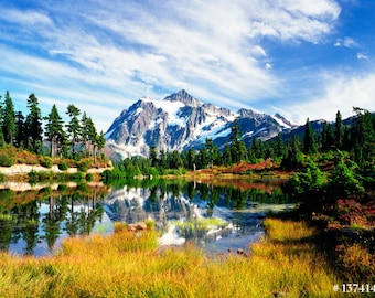 Mt Shuksan in Autumn, Washington State, USA  Nature landscape Photography