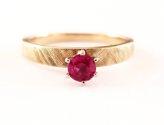 Ruby ring | 1960s ruby ring
