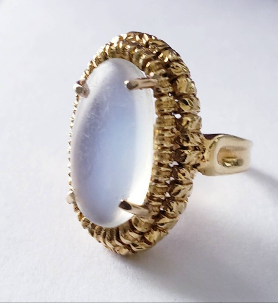 Moonstone ring | antique moonstone | 18k ornate mo