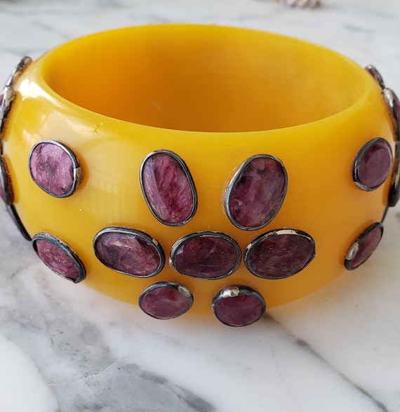Butterscotch and Ruby bakelite bangle |  Bezel se… - image 1