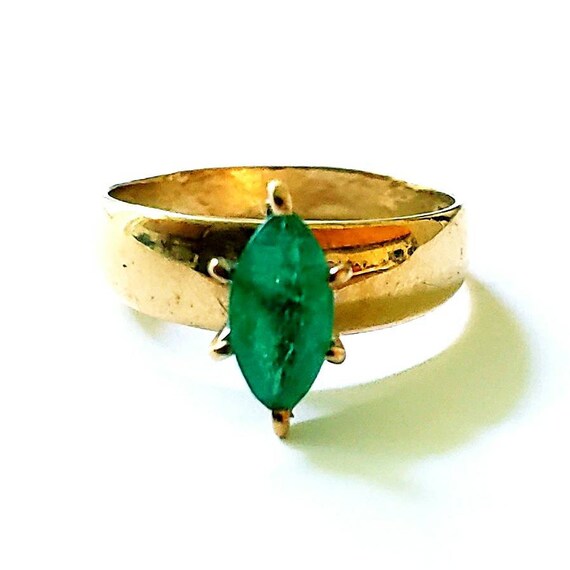 Emerald ring | vintage marquise emerald engagement