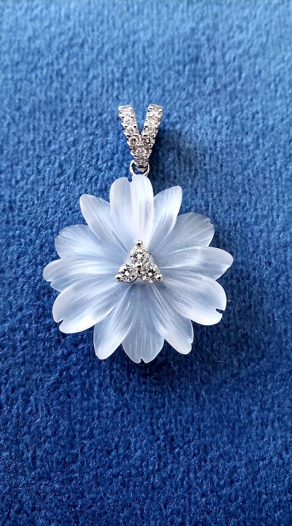 18k crystal flower pendant | diamond pendant | cr… - image 1