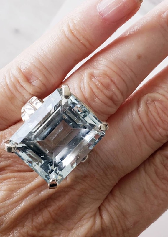 31 carat Aquamarine Art Deco ring | huge aquamarin