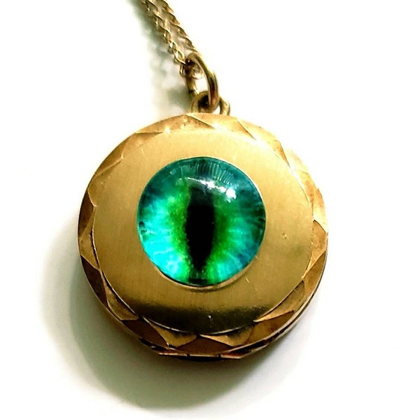 Eye Locket | evil eye pendant | madeinboca | gold locket | mini vintage locket