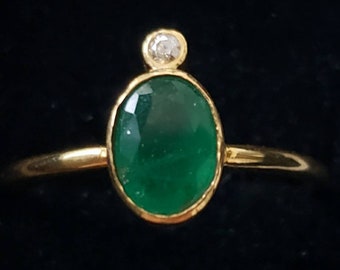 18k emerald ring | 18k diamond ring | bezel set emerald ring