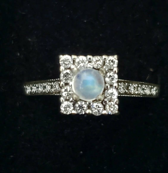 Moonstone diamond halo ring | 14k Moonstone ring |