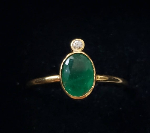 18k emerald ring | 18k diamond ring | bezel set e… - image 3