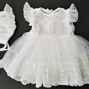 3-Piece Lace Christening Dress Set: Baby Girl Baptism Gown, Bonnet & Headband