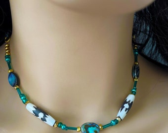 Tribal choker, Tribal jewelry, ethnic necklace, boho choker, African necklace, Bone necklace, Beaded choker, Shell necklace, tribal collar