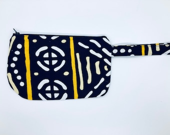 Makeup bag, pouch, wristlet, clutch, clutch bag, Mother's day gifts, gifts for her, African print pouch
