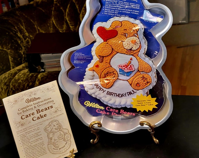 Vintage1985 Care Bear Cake Pan by Wilton w/ original packaging. 1980s Cartoon Cake Pan/Jello Mold. New, Unused, Vintage Condition.