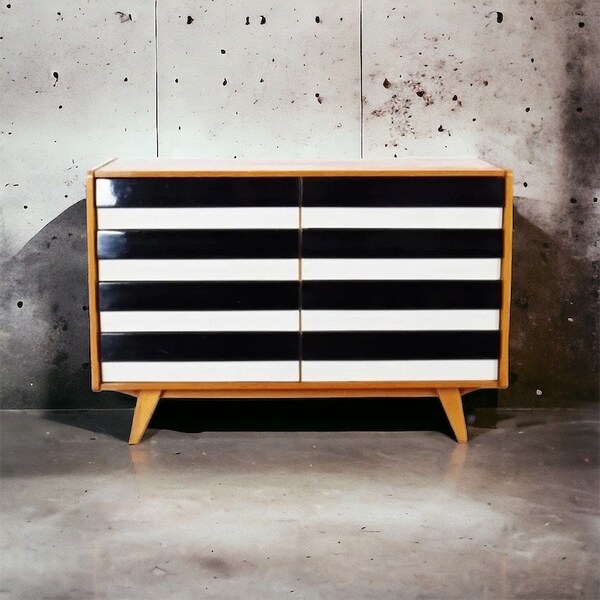 Jiroutek  vintage sideboard