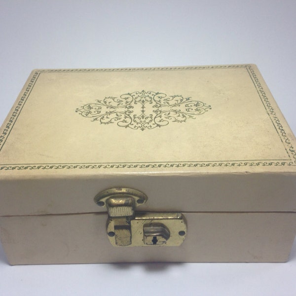 Vintage jewelry box