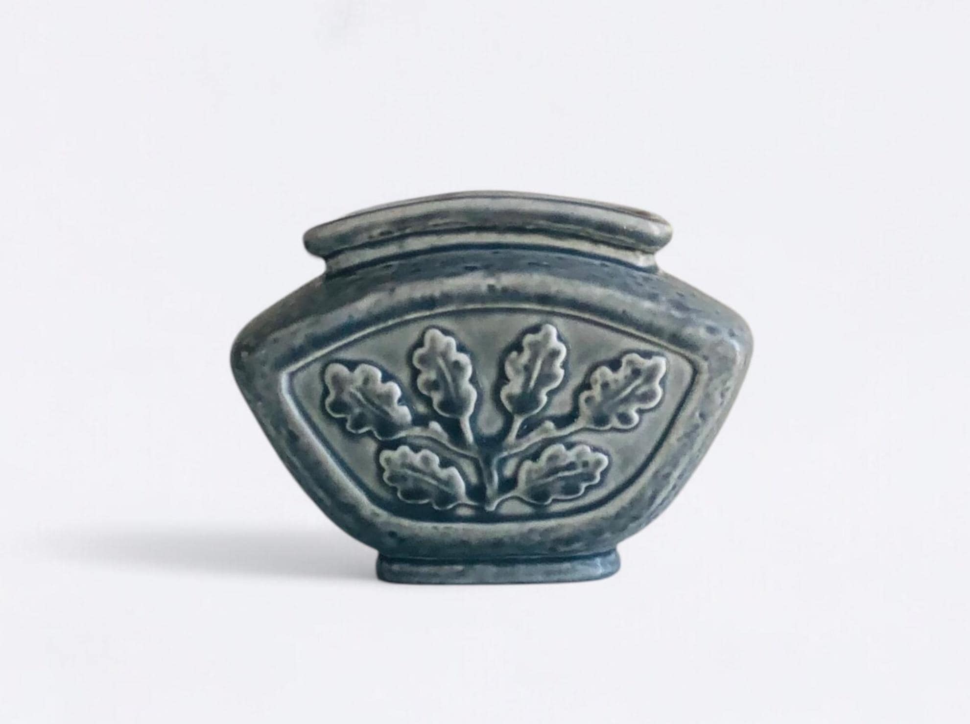 グンナー・ニルンド「エクレフ」ロールストランドの彫刻花瓶 – グレー