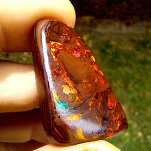 Boulder Opal, Cabochon, Top Quality, Rainbow Colours, Red, Gorgeous, One of a Kind, Unique, Australian Opal, Winton Opal