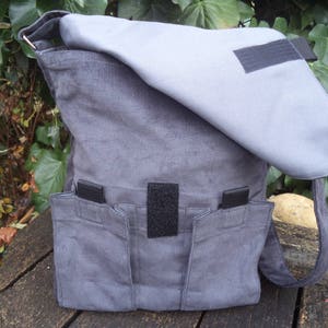 Gray corduroy messenger bag image 3