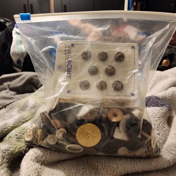 Assortment of Buttons & other sewing supplies in bag