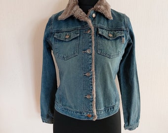 Vintage Blue Denim Womens Faux Fur Collar Jacket  Medium Size