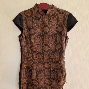 Vintage Women Chinese Cheongsam Asian Top Medium to Large Size