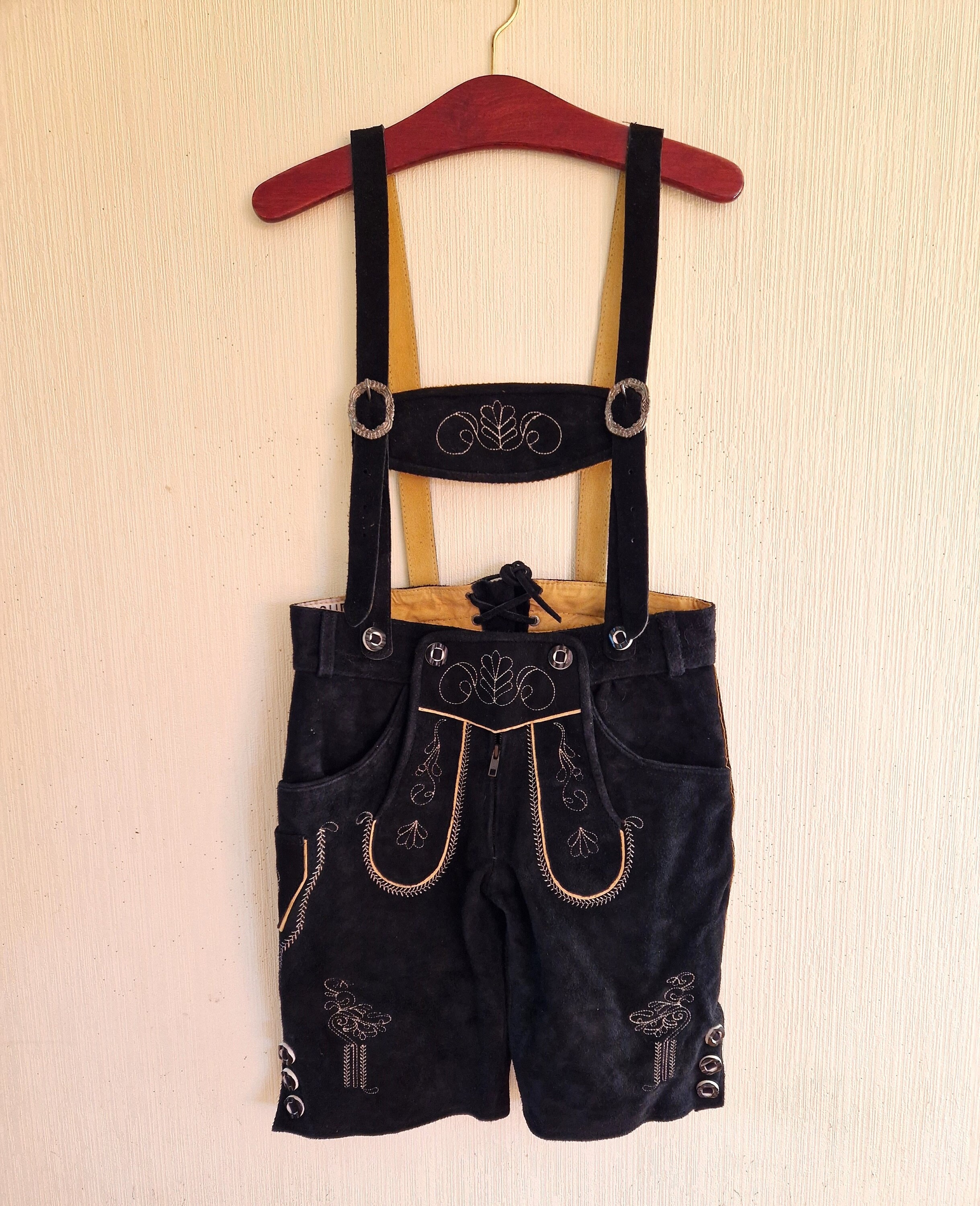 Short En Cuir Tyrolien / Bavarois Pour Femme - Taille 36 IT - Occasion En Très Bon état