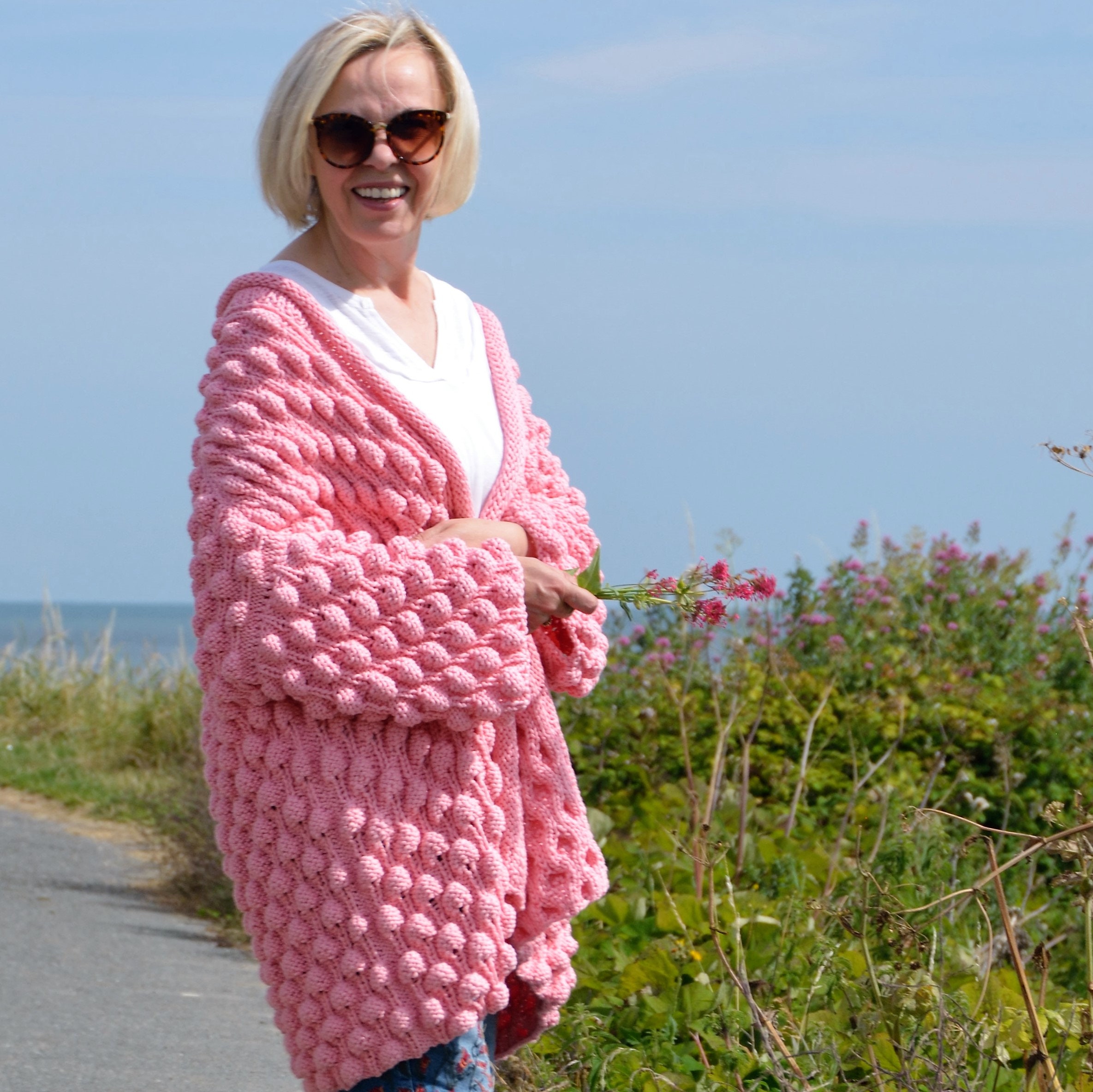 Ｂｕｂｂｌｅ　Ｐａｔｔｅｒｎ　Ｃｒｏｐｐｅｄ　Ｋｎｉｔｔｅｄ　Ｃａｒｄｉｇａｎ Mame Kurogouchi(マメ) Bubble Pattern Cropped Knitted Cardigan