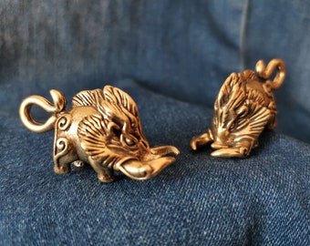 Brass Wild Boar,Wild Boar Statue,Wild Boar Pendant,Antique Collection,Table Decoration,Brass Animal Figurine,SD3