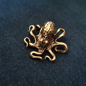 Mini Brass Octopus Model Steampunk Brass Octopus Ornament Unique Desk Decor Gift,S7A