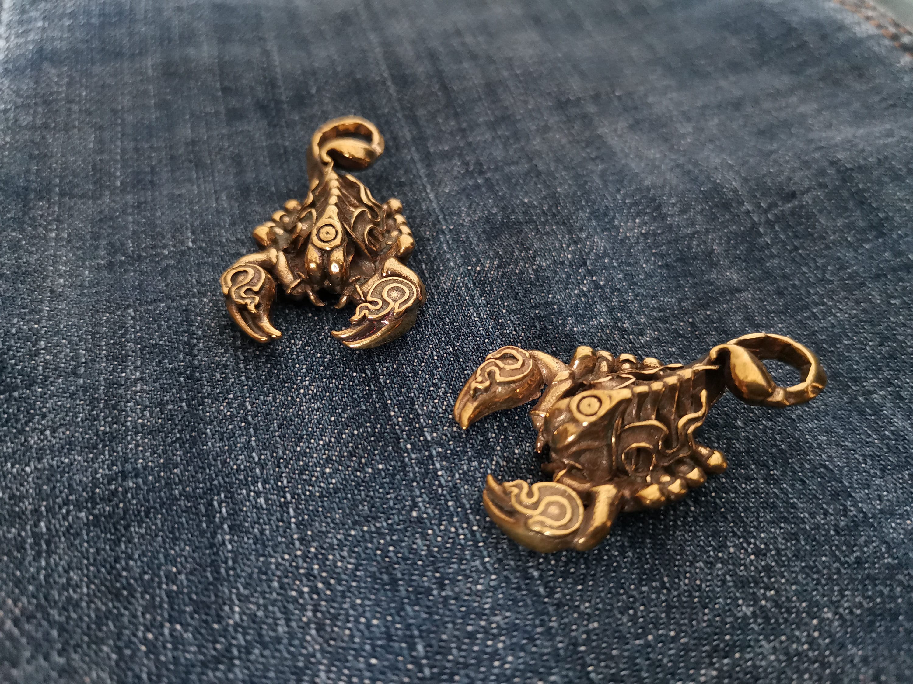 真鍮製サソリ、真鍮製サソリの像、レトロな真鍮製サソリ、アンティーク